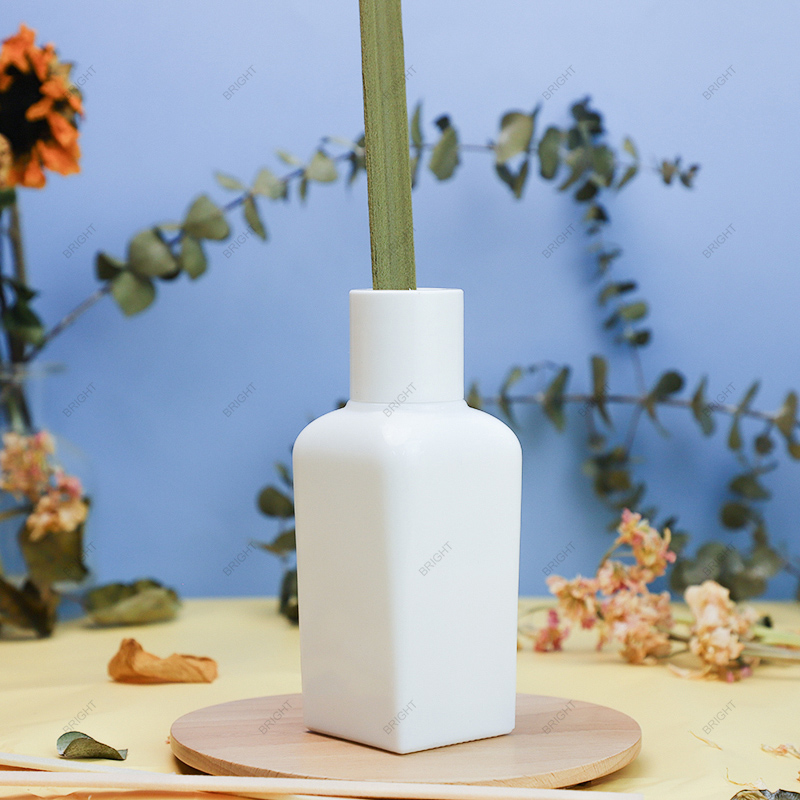 White Glass Reed DIffuser Bottle